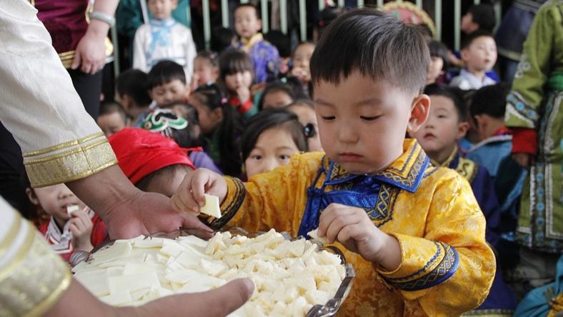 内蒙吃奶文化:把奶升华,再让奶重逢